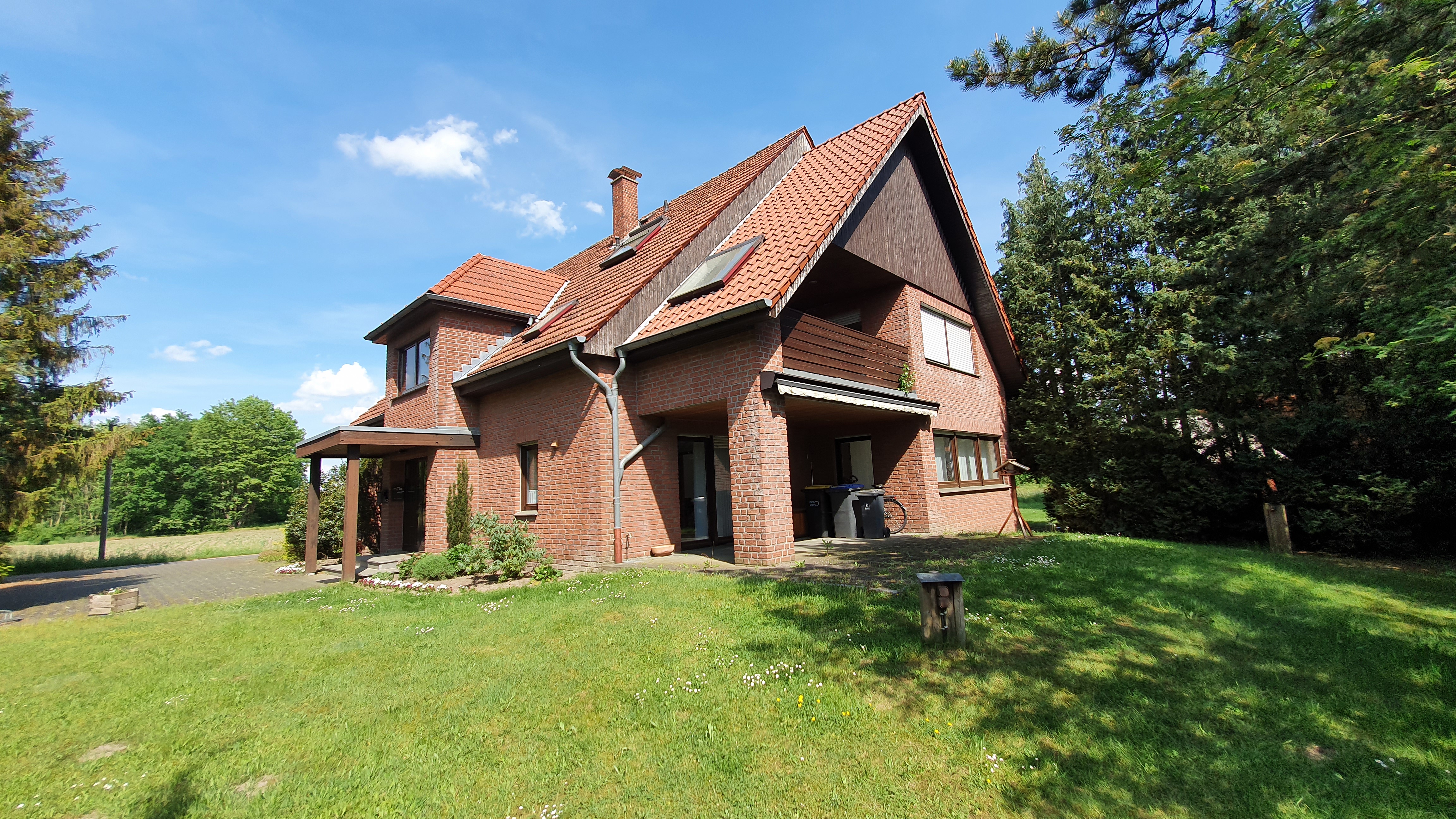 Herzebrock-Clarholz Wohnhaus 2 x  120 qm Wfl. mit Anbau u. 1,2 h Ackerland zu verkaufen